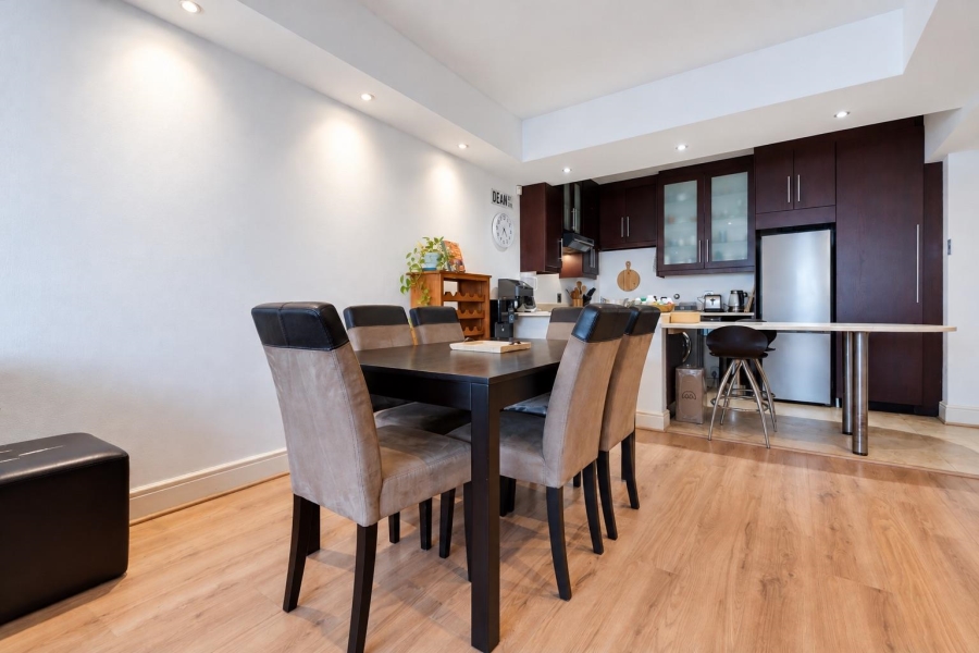 2 Bedroom Property for Sale in Sea Point Western Cape